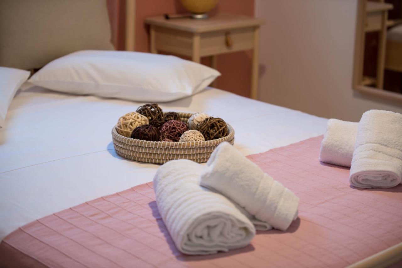 Elaia - Apartments & Studios Lefkada City ภายนอก รูปภาพ